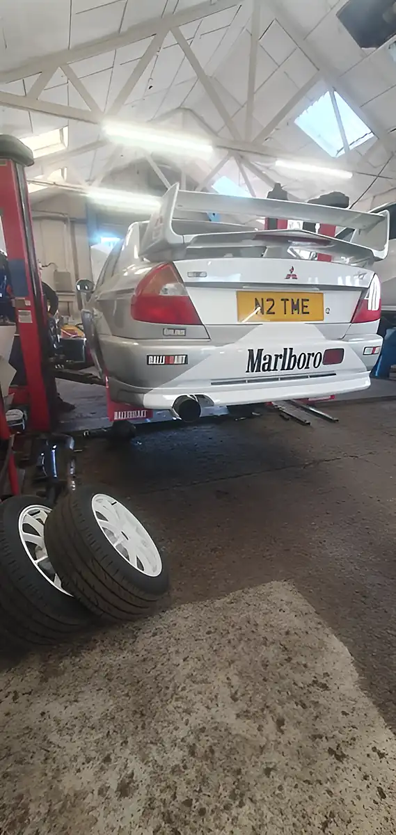 Used 2000 Mitsubishi Lancer Evo Vi Gsr Tommi Makinen Silver - Interior and Exterior details 12
