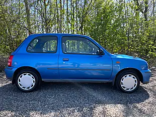Used 2000 Nissan Micra S Blue - Interior and Exterior details 5