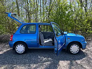 Used 2000 Nissan Micra S Blue - Interior and Exterior details 7
