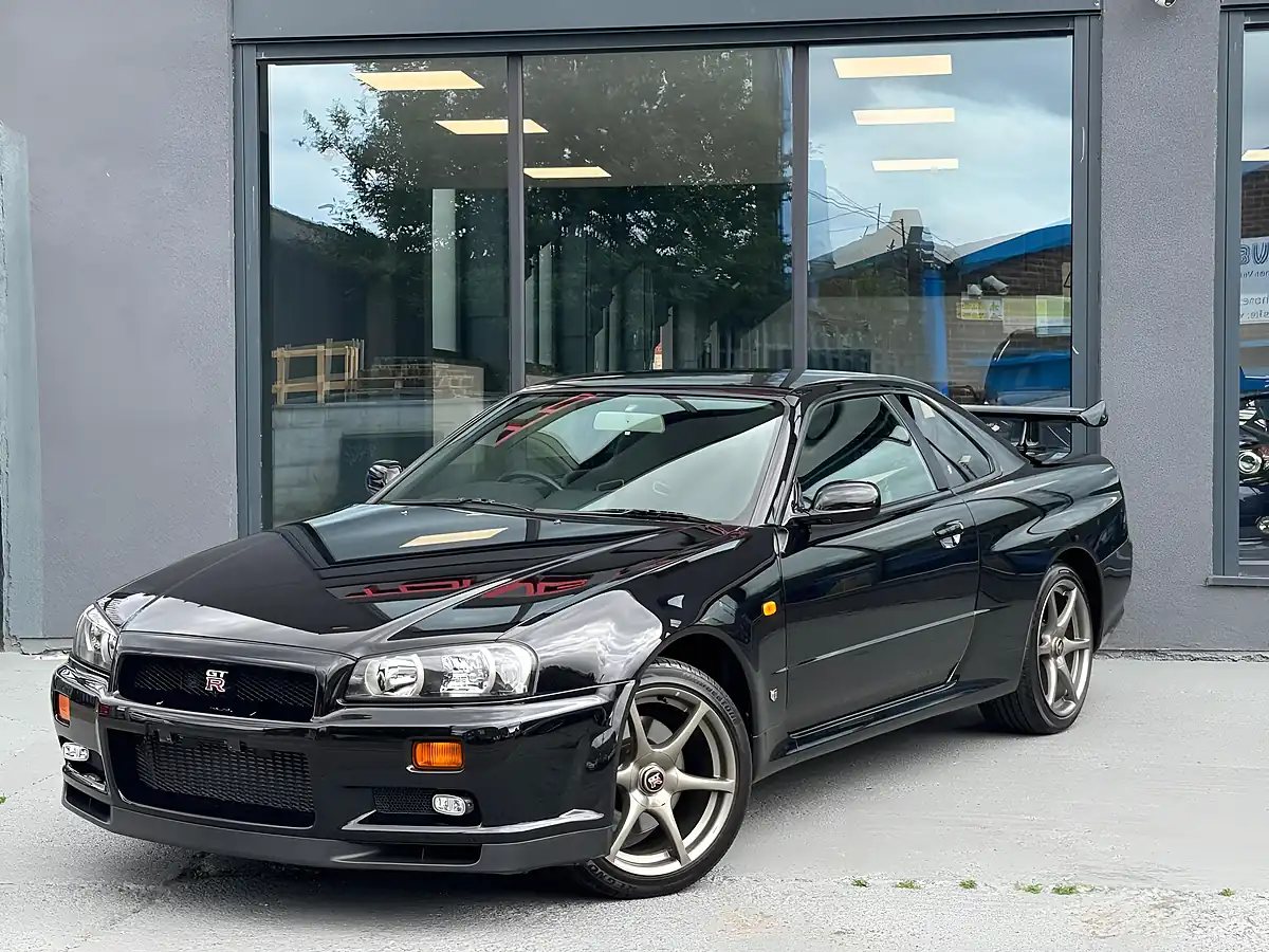 Used 2000 Nissan Skyline GT-R R34 Black - Interior and Exterior details 6