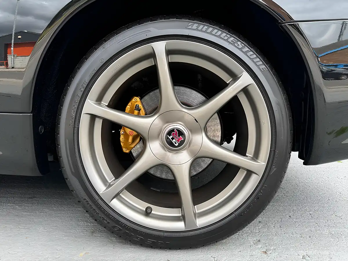 Used 2000 Nissan Skyline GT-R R34 Black - Interior and Exterior details 15