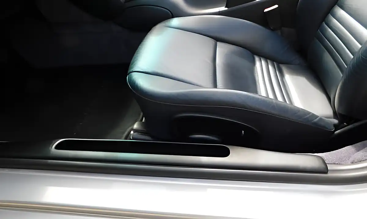 Used 2000 Porsche Boxster 987 Artic Silver Metallic - Interior and Exterior details 16