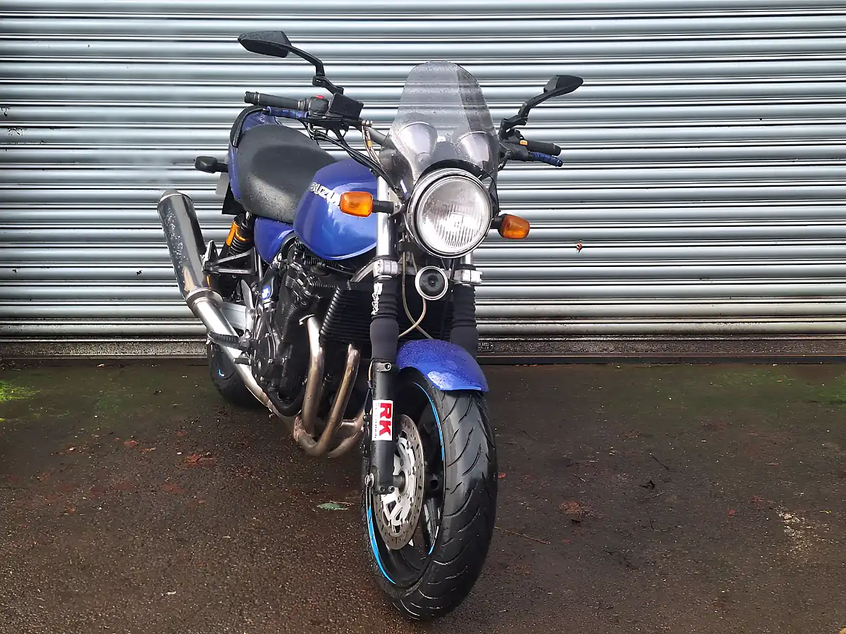 Used 2000 Suzuki Gsx Blue - Interior and Exterior details 10