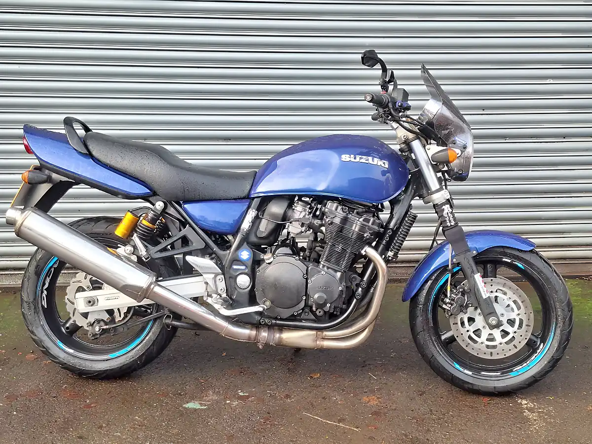 Used 2000 Suzuki Gsx Blue - Interior and Exterior details 2