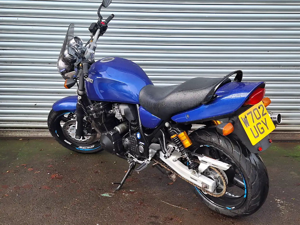 Used 2000 Suzuki Gsx Blue - Interior and Exterior details 8