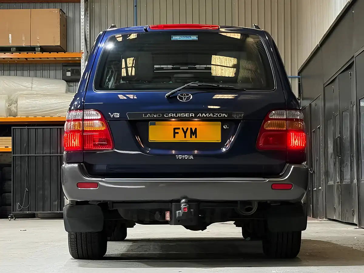 Used 2000 Toyota Land Cruiser Amazon Vx Blue - Interior and Exterior details 12