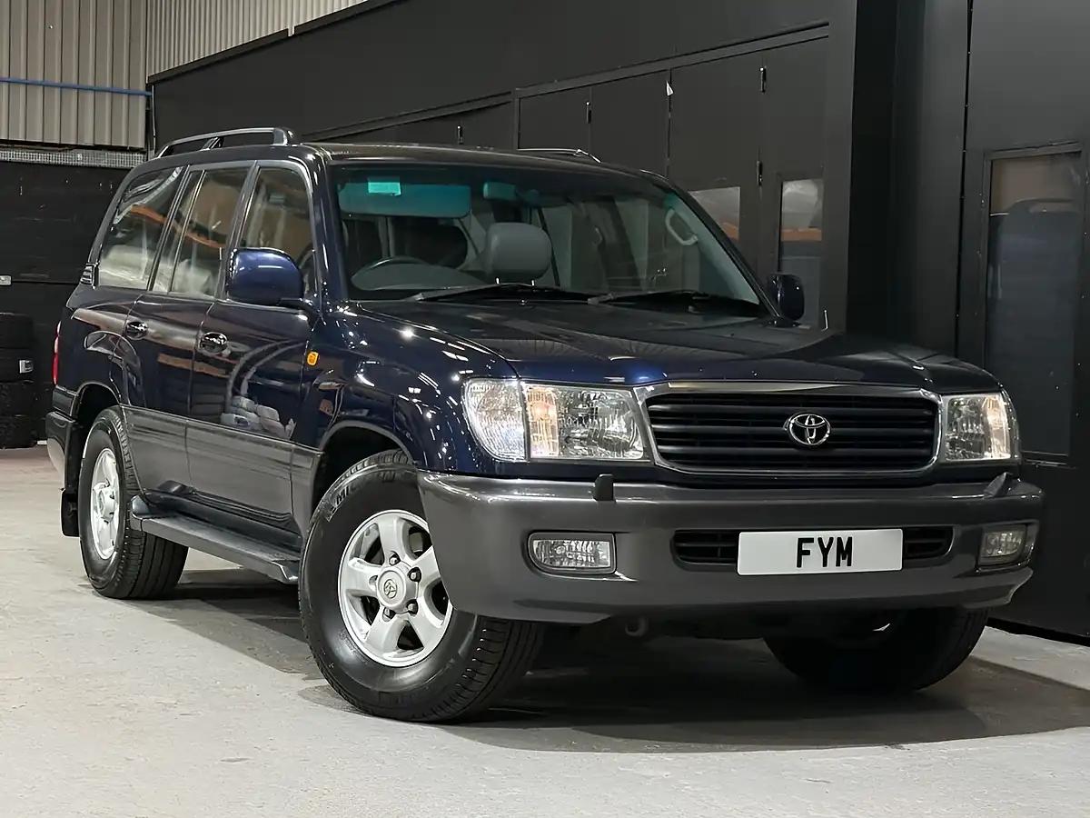 Used 2000 Toyota Land Cruiser Amazon Vx Blue - Interior and Exterior details 2