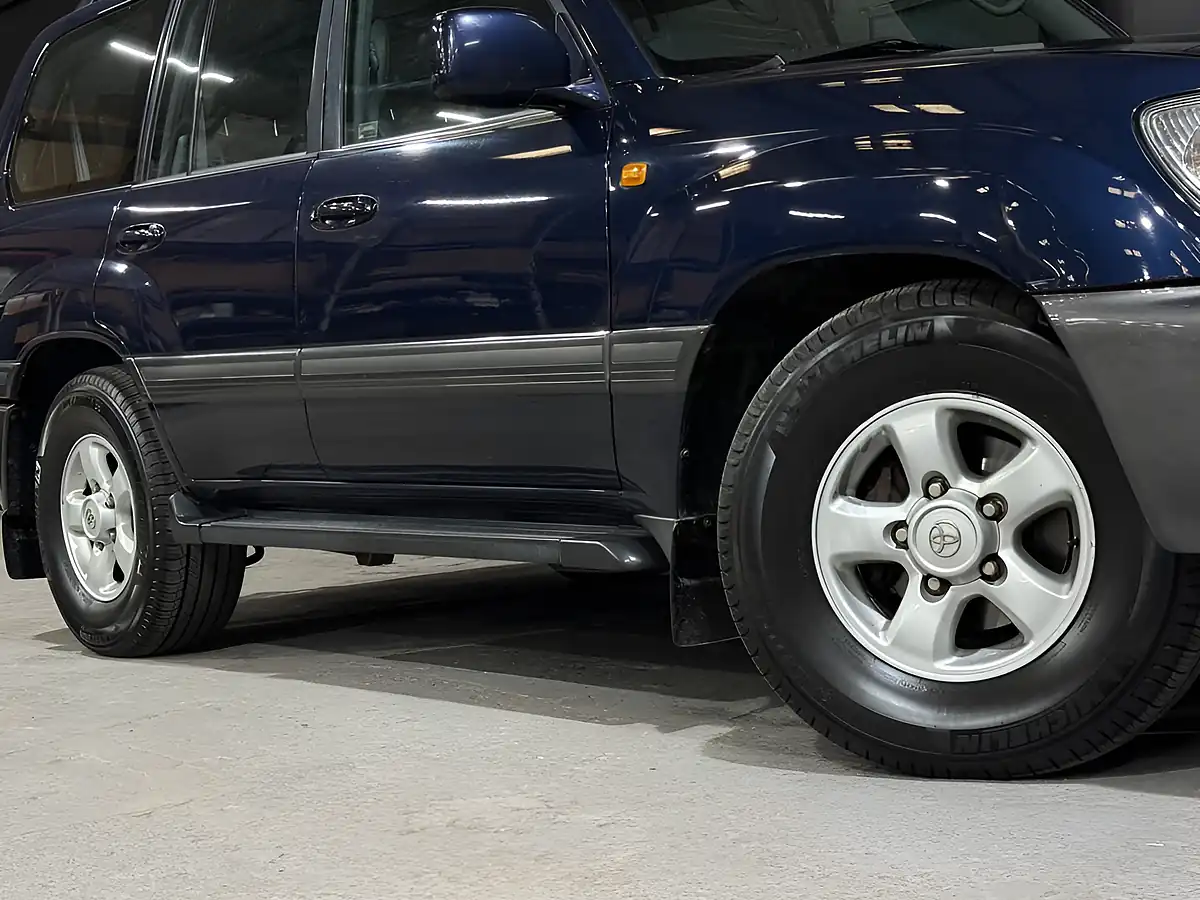 Used 2000 Toyota Land Cruiser Amazon Vx Blue - Interior and Exterior details 20