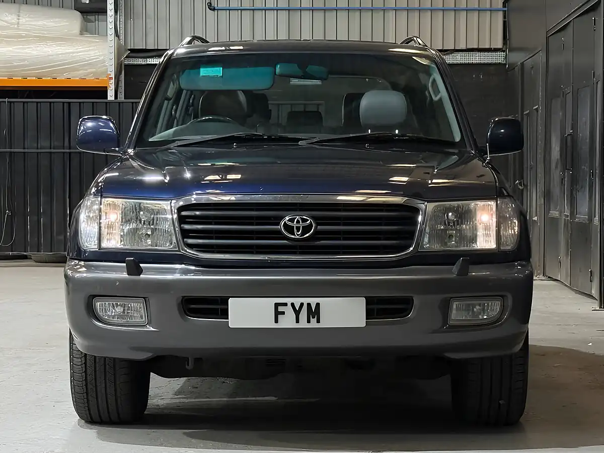 Used 2000 Toyota Land Cruiser Amazon Vx Blue - Interior and Exterior details 6
