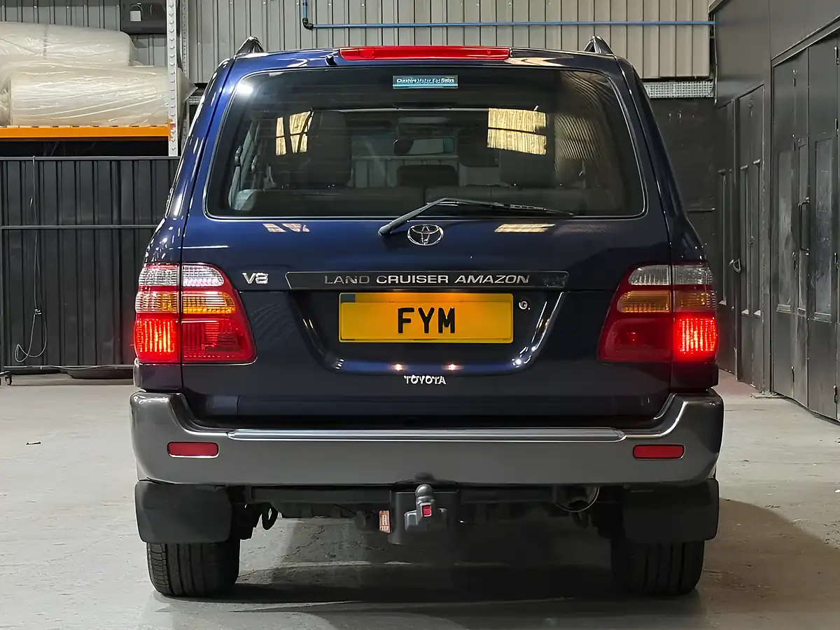 Used 2000 Toyota Land Cruiser Amazon Vx Blue - Interior and Exterior details 7