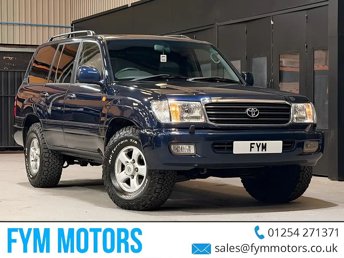 Used 2000 Toyota Land Cruiser Amazon Vx Blue - Front View