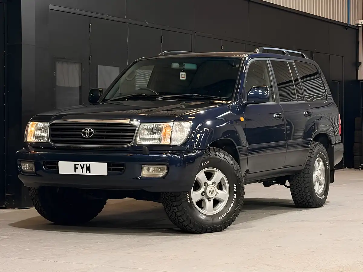 Used 2000 Toyota Land Cruiser Amazon Vx Blue - Interior and Exterior details 10