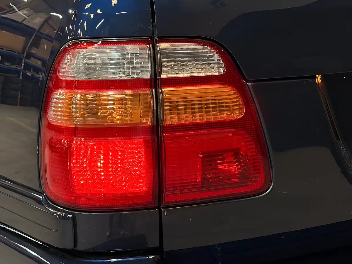 Used 2000 Toyota Land Cruiser Amazon Vx Blue - Interior and Exterior details 11
