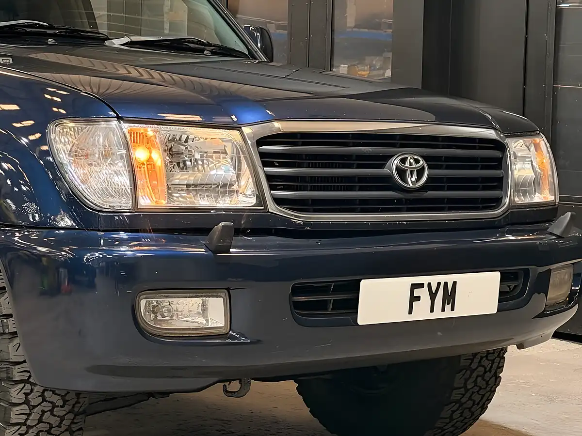 Used 2000 Toyota Land Cruiser Amazon Vx Blue - Interior and Exterior details 19