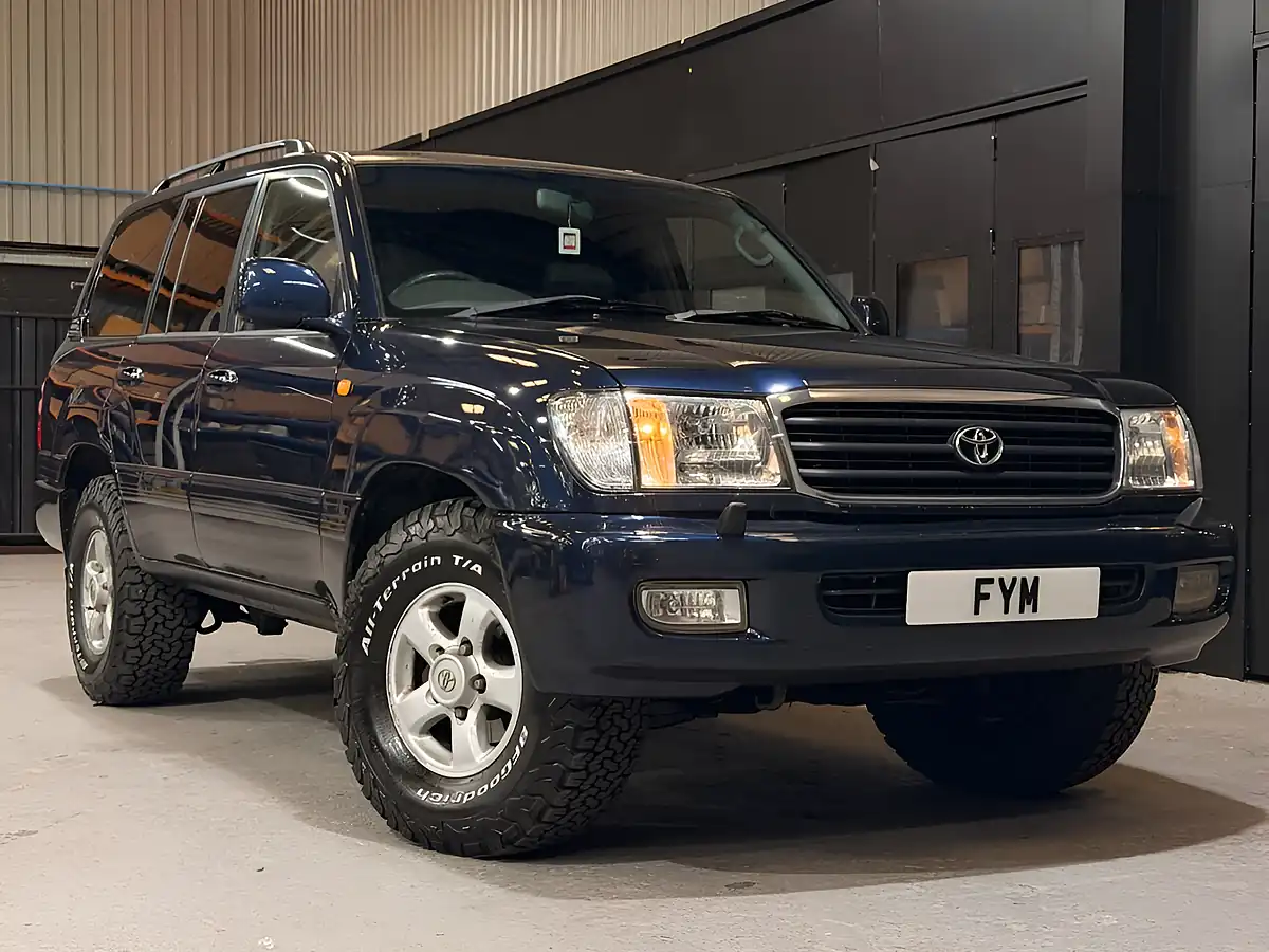 Used 2000 Toyota Land Cruiser Amazon Vx Blue - Interior and Exterior details 3