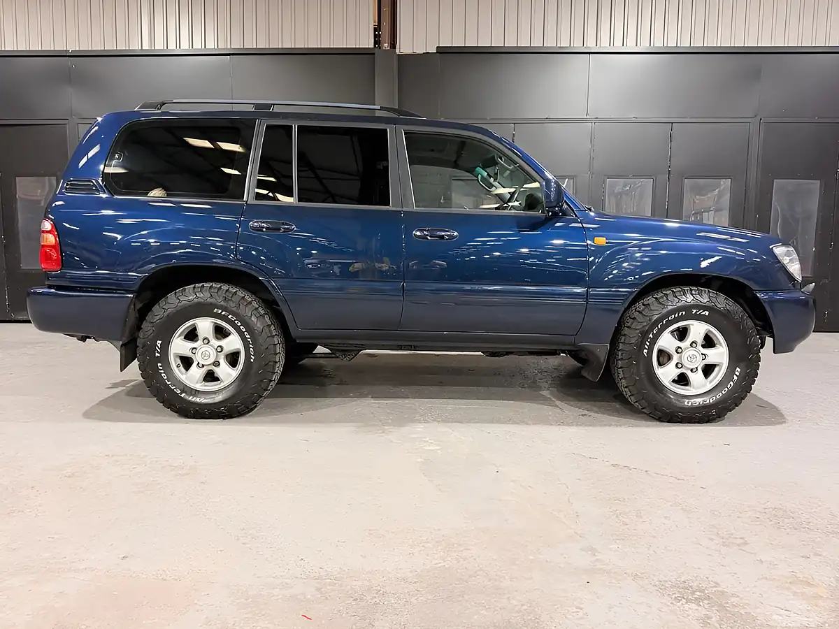 Used 2000 Toyota Land Cruiser Amazon Vx Blue - Interior and Exterior details 4