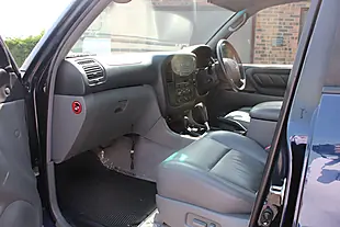 Used 2000 Toyota Land Cruiser Amazon Vx Blue - Interior and Exterior details 16