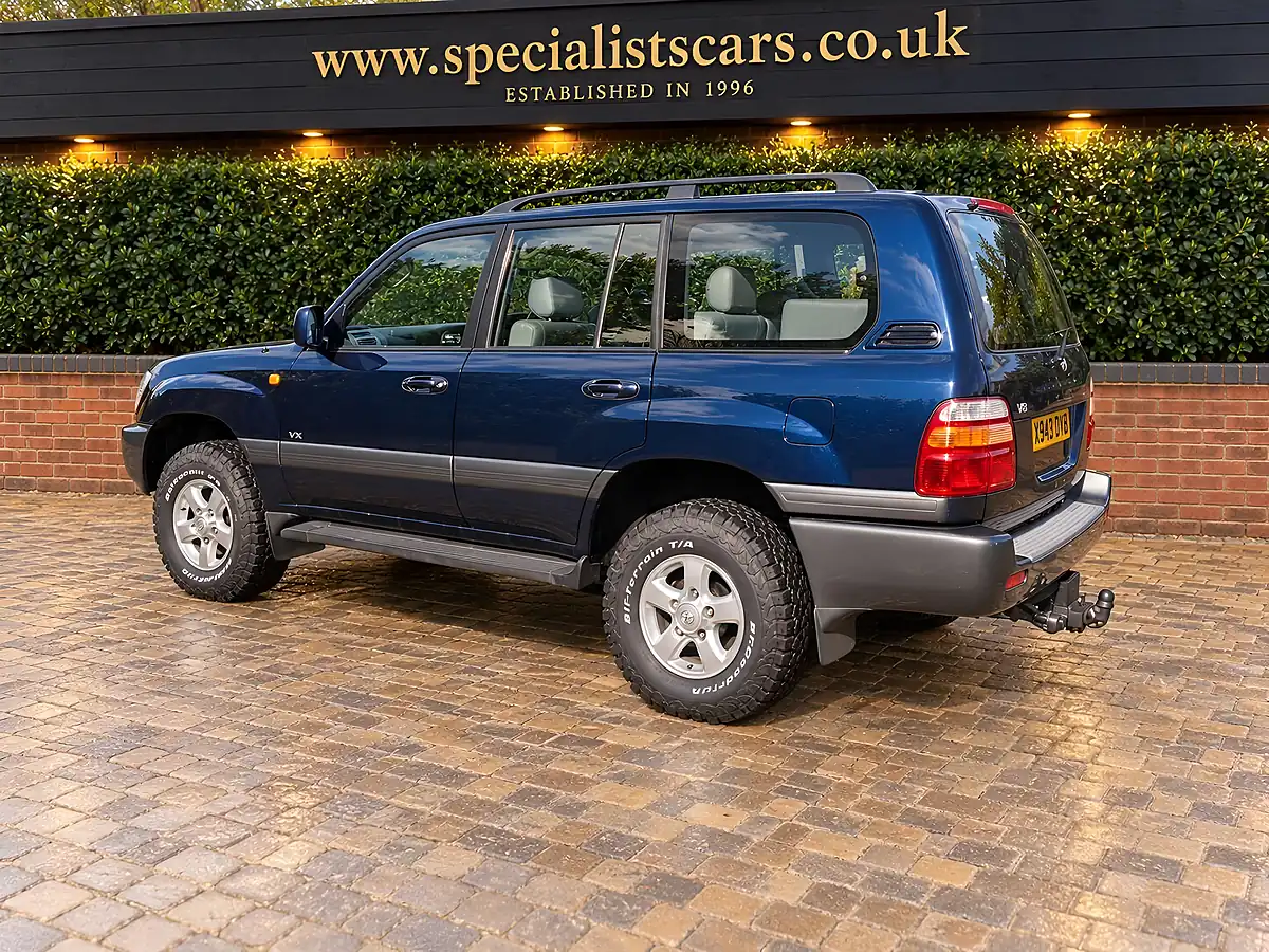 Used 2000 Toyota Land Cruiser Amazon Vx Blue - Interior and Exterior details 4