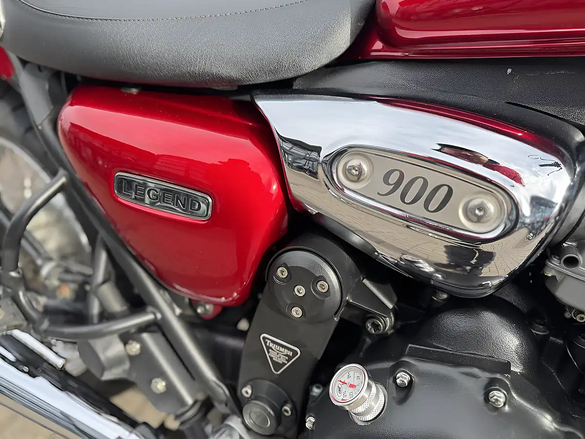 Used 2000 Triumph Legend Tt Dl V-ST Red/Silver - Interior and Exterior details 15