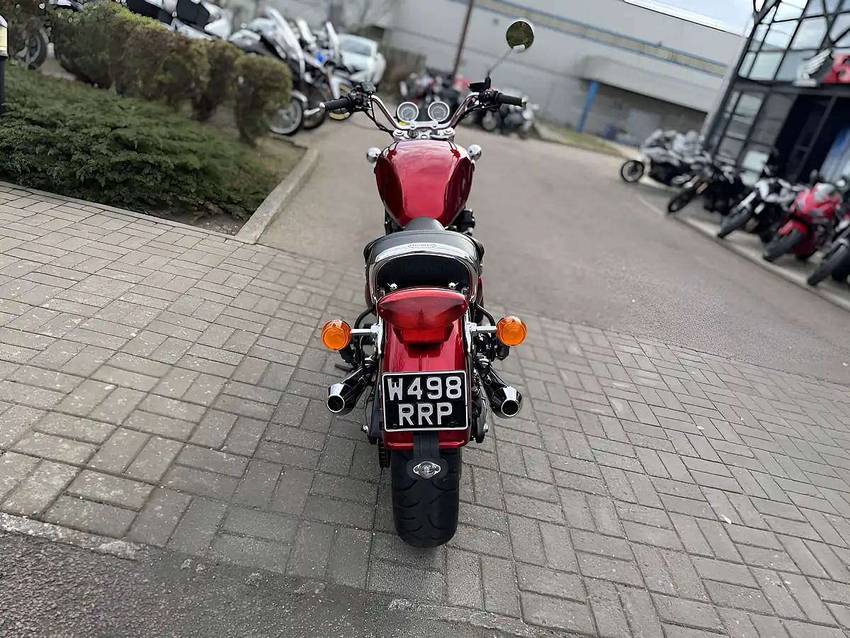 Used 2000 Triumph Legend Tt Dl V-ST Red/Silver - Interior and Exterior details 8
