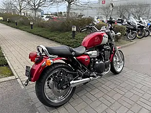 Used 2000 Triumph Legend Tt Dl V-ST Red/Silver - Interior and Exterior details 9