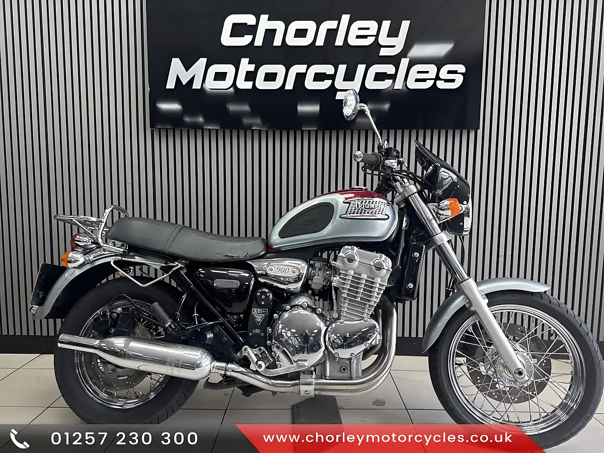 Used 2000 Triumph Thunderbird Silver and Red - Front View
