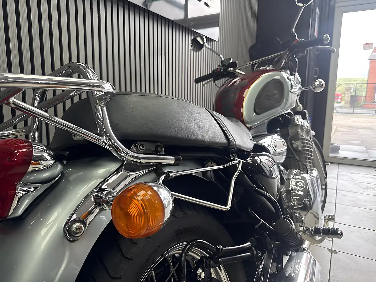 Used 2000 Triumph Thunderbird Silver and Red - Interior and Exterior details 11