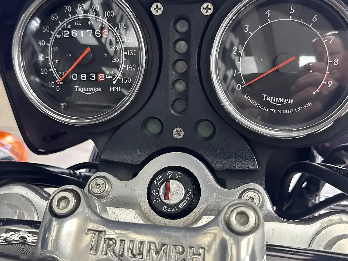Used 2000 Triumph Thunderbird Silver and Red - Interior and Exterior details 13