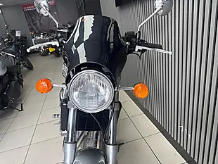 Used 2000 Triumph Thunderbird Silver and Red - Interior and Exterior details 5