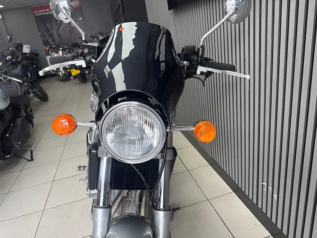 Used 2000 Triumph Thunderbird Silver and Red - Interior and Exterior details 5