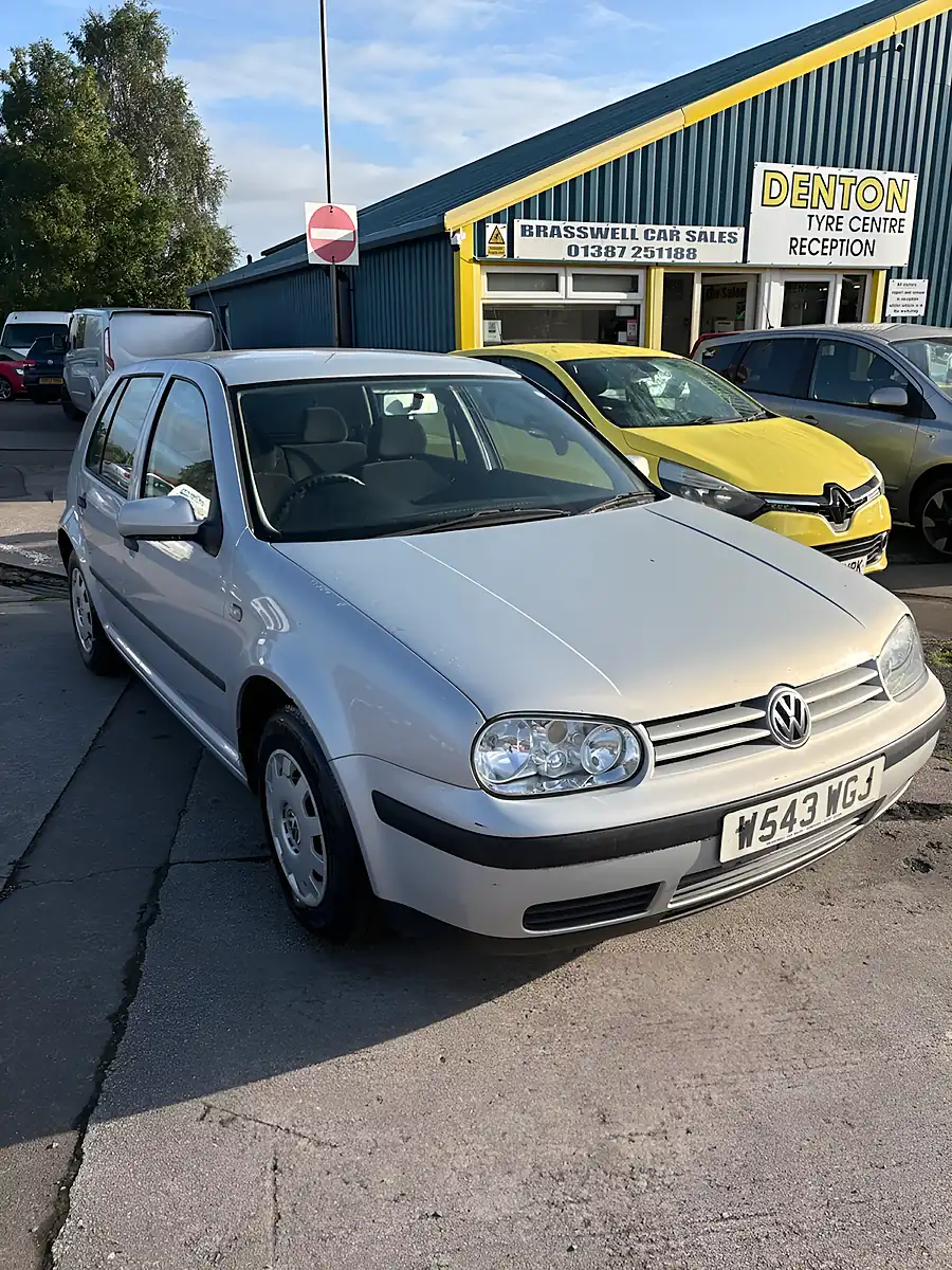 Used 2000 Volkswagen Golf Silver - Front View