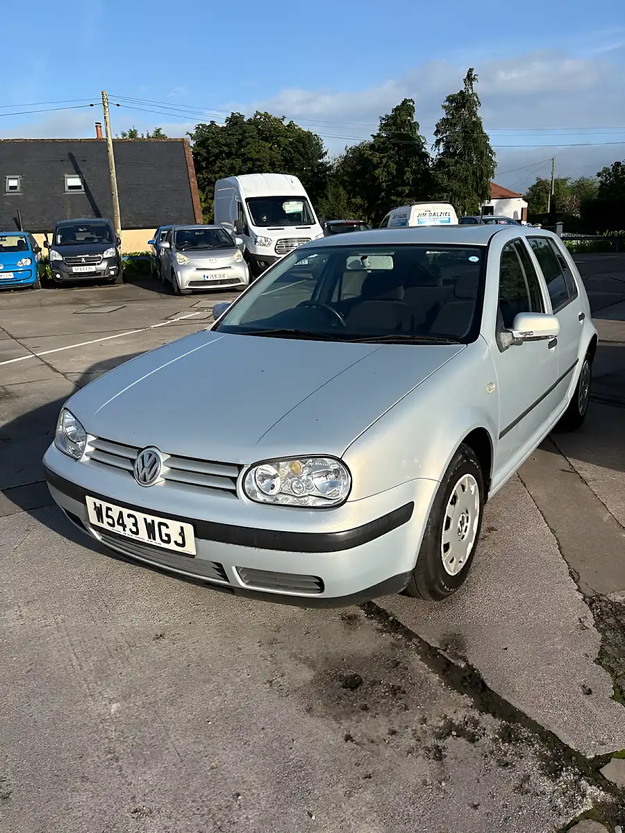 Used 2000 Volkswagen Golf Silver - Interior and Exterior details 2