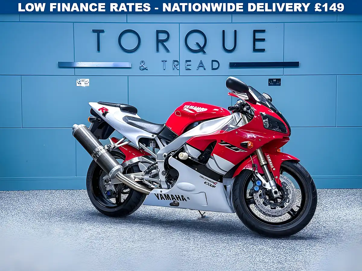 Used 2000 Yamaha R1 Super Sports White - Front View