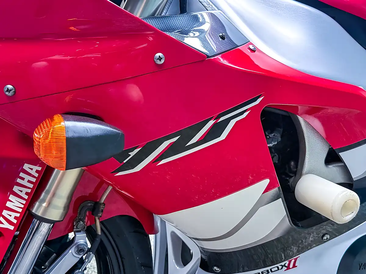 Used 2000 Yamaha R1 Super Sports White - Interior and Exterior details 17