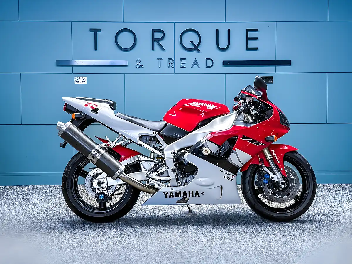 Used 2000 Yamaha R1 Super Sports White - Interior and Exterior details 2