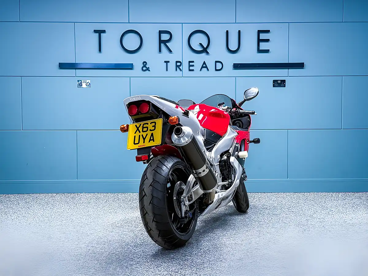 Used 2000 Yamaha R1 Super Sports White - Interior and Exterior details 4