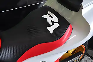 Used 2000 Yamaha YZF-R1 4XV Red/White - Interior and Exterior details 12