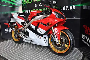 Used 2000 Yamaha YZF-R1 4XV Red/White - Interior and Exterior details 19