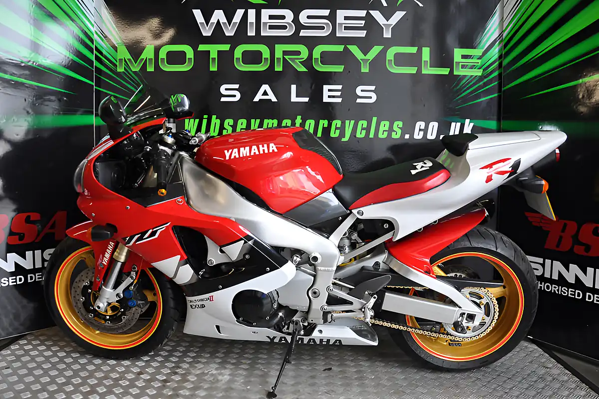 Used 2000 Yamaha YZF-R1 4XV Red/White - Interior and Exterior details 4