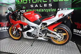 Used 2000 Yamaha YZF-R1 4XV Red/White - Interior and Exterior details 5