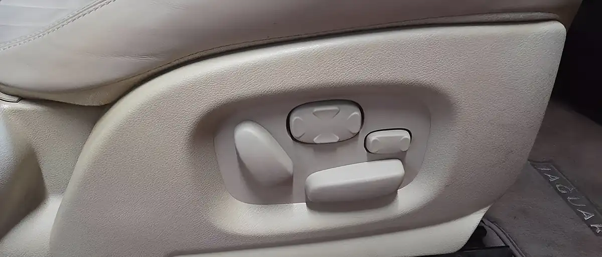 Used 20007 Jaguar S-Type Se White - Interior and Exterior details 12
