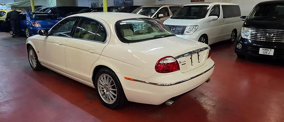 Used 20007 Jaguar S-Type Se White - Interior and Exterior details 15