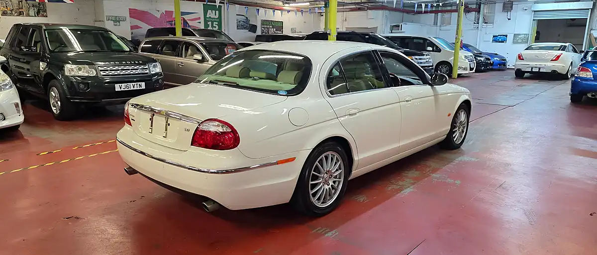 Used 20007 Jaguar S-Type Se White - Interior and Exterior details 17