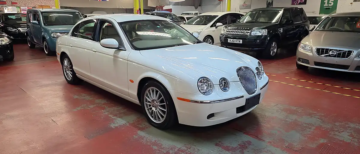 Used 20007 Jaguar S-Type Se White - Interior and Exterior details 3