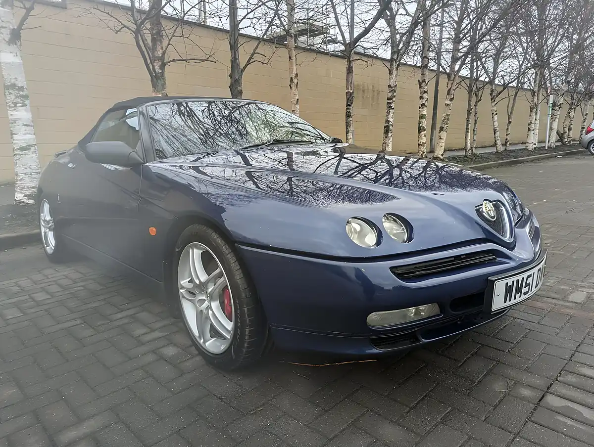 Used 2001 Alfa Romeo Spider Blue Metallic - Front View