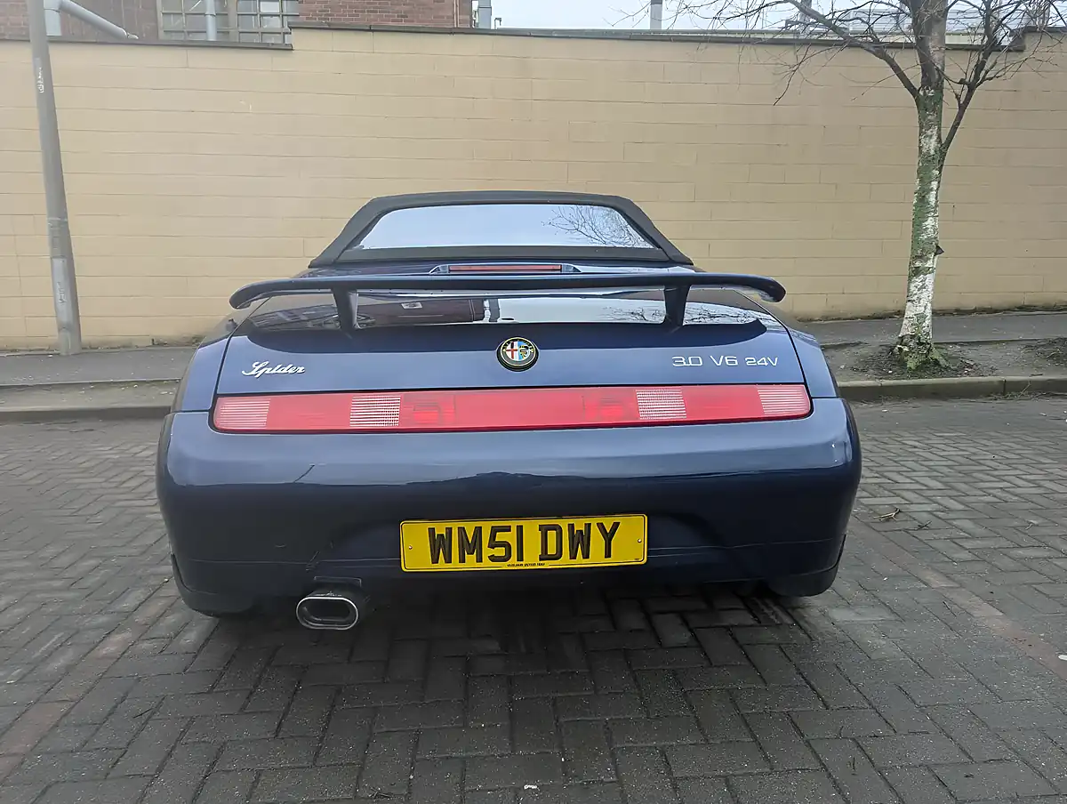 Used 2001 Alfa Romeo Spider Blue Metallic - Interior and Exterior details 10