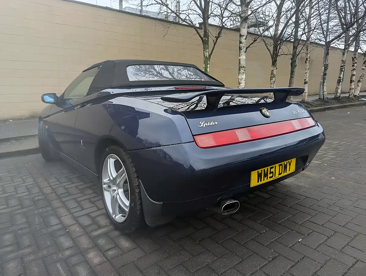 Used 2001 Alfa Romeo Spider Blue Metallic - Interior and Exterior details 2