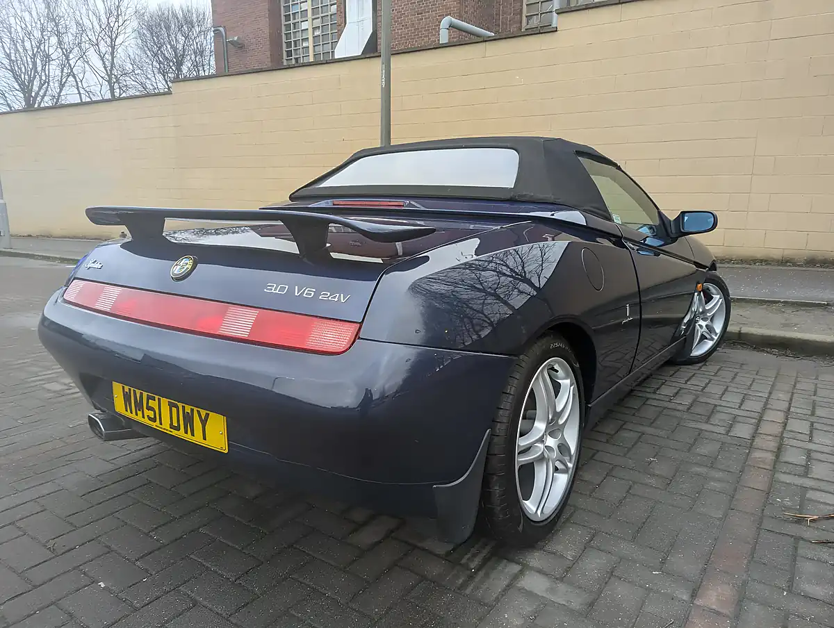 Used 2001 Alfa Romeo Spider Blue Metallic - Interior and Exterior details 5