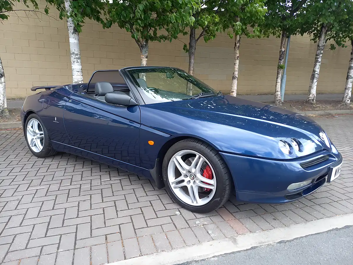 Used 2001 Alfa Romeo Spider Blue Metallic - Front View