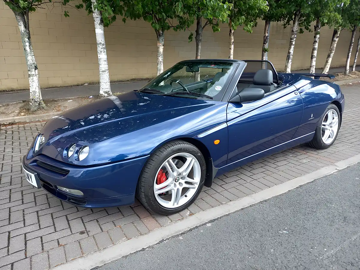 Used 2001 Alfa Romeo Spider Blue Metallic - Interior and Exterior details 19